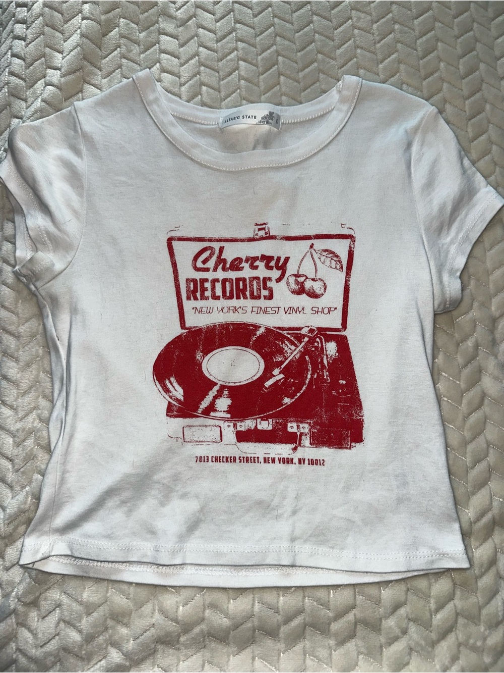 Alter’d State Cherry Record Crop Tee White Red Size Large